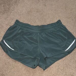 Lululemon Low Rise Hotty Hot 2.5 inch Women's Green Athletic Shorts